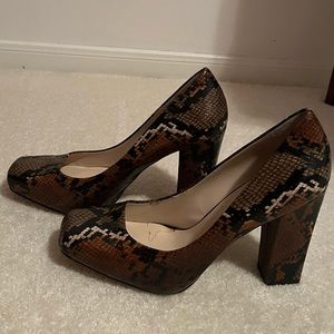 Nine West "NWMANE" Women's Faux Snake Skin Shoes